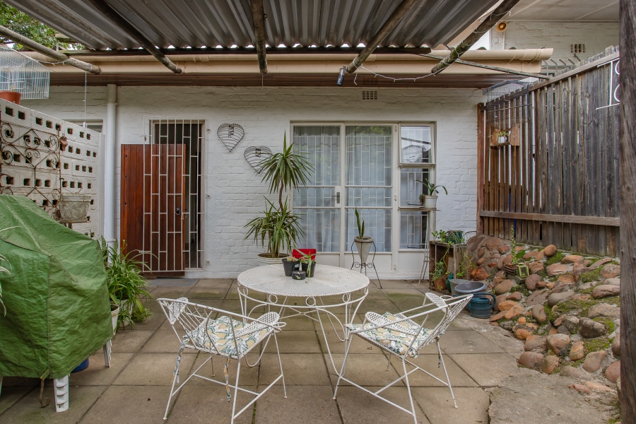 To Let 1 Bedroom Property for Rent in Uitsig Western Cape